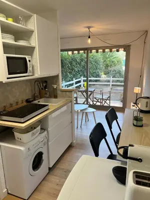 Plan de l'établissement Charmant studio en bord de mer Antibes