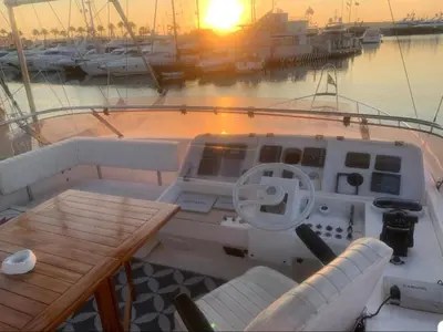 Lever ou coucher de soleil vu de le bateau ou à proximité