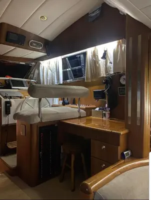 Cuisine ou kitchenette dans l'établissement Golfe-Juan Yacht