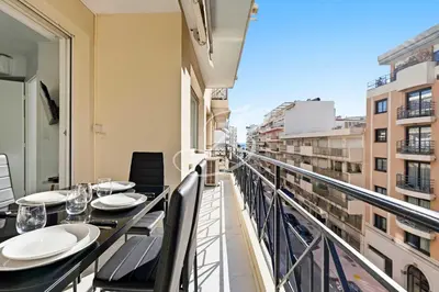 Balcon ou terrasse dans l'établissement Le Maubourg - Cannes terrasse near Beaches