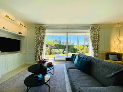 Coin salon dans l'établissement Villa cap d'antibes