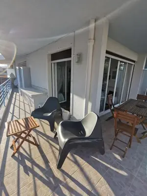 Balcon ou terrasse dans l'établissement Juan-les-Pins, superbe studio vue mer grande Terrace cuisine séparée