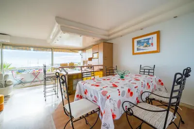 Plan de l'établissement Bienvenue à Marinastar Cote Azur 55m2confort, Vue mer, WiFi & garage