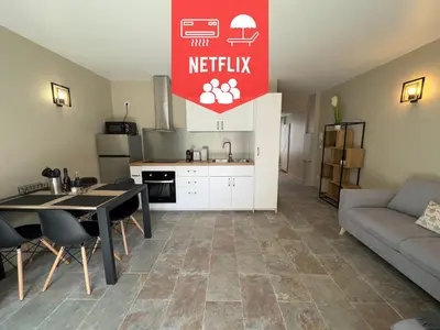 Cuisine ou kitchenette dans l'établissement COSY CASTILLE - Proche de la CROISETTE