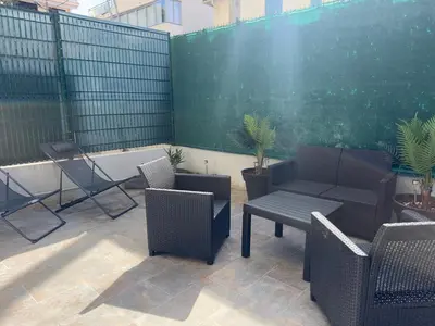 Coin salon dans l'établissement COSY CASTILLE - Proche de la CROISETTE