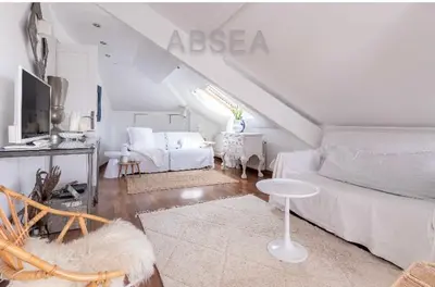 Télévision ou salle de divertissement dans l'établissement Absea Antibes centre ville