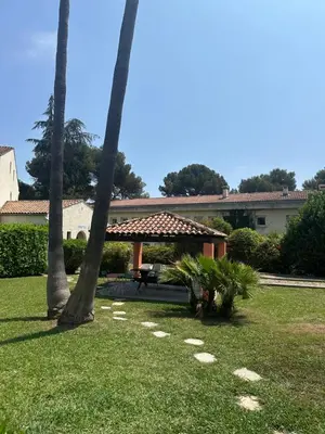 Jardin de l'établissement App 4 pers avec terrasse
