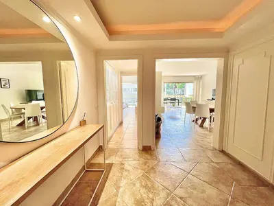 Plan de l'établissement Luxurious 2-bedroom Pointe Croisette, Sea view, private parking