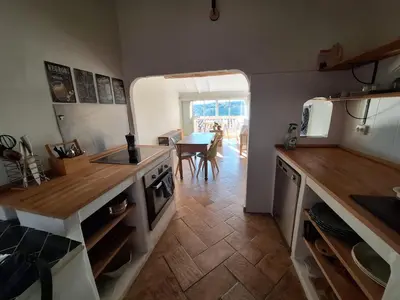 Cuisine ou kitchenette dans l'établissement Vue et charme provençal à Biot - La Maison du Mitan