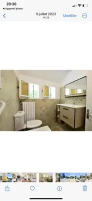 Salle de bains dans l'établissement Maison provençale vue mer