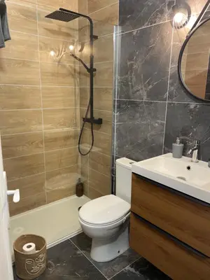 Salle de bains dans l'établissement Studio 100m plage