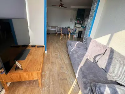 Télévision ou salle de divertissement dans l'établissement Charmant Studio - Centre Cannes