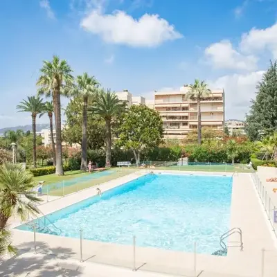 Nice flat with hot pool