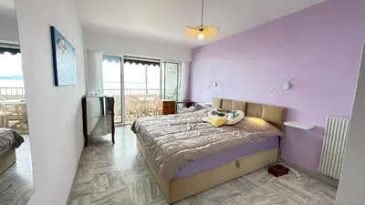 Un ou plusieurs lits dans un hébergement de l'établissement Paradou on the beach, amazing view, 3 beds