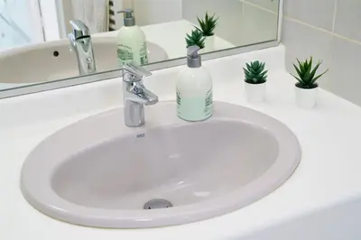 Salle de bains dans l'établissement 100m Plage Antibes - Juan Appartement Stella Cœur