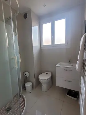 Salle de bains dans l'établissement Center Cannes Hippocampe