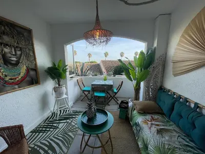 Coin salon dans l'établissement Studio with balcony in Antibes with AC