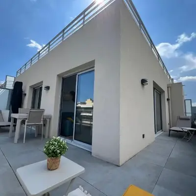 T2 Moderne Terrasse 2min Plages de Juan-les-Pins!