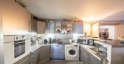 Cuisine ou kitchenette dans l'établissement Centre cannes Galia 210 m2
