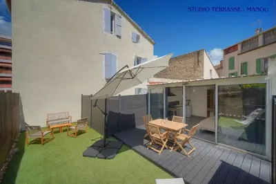 Terrasse ou espace extérieur de l'établissement VCA House -5 appartements - 15Min Mer- Wifi-Clim