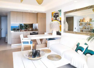 Cuisine ou kitchenette dans l'établissement Beautiful apartment with panoramic sea view