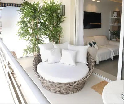Télévision ou salle de divertissement dans l'établissement Beautiful apartment with panoramic sea view