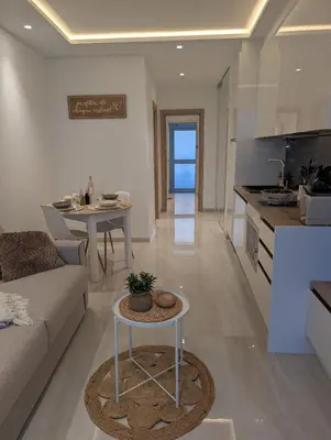 Cuisine ou kitchenette dans l'établissement Marina Baie des Anges, Sublime Studio