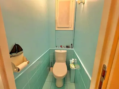 Salle de bains dans l'établissement Two rooms near Martinez