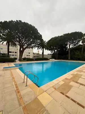 Piscine de l'établissement Studio with swimming pool ou située à proximité