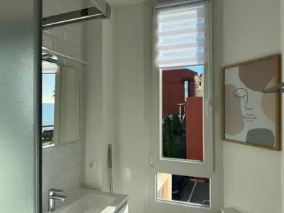Salle de bains dans l'établissement Panoramic Sea View Studio