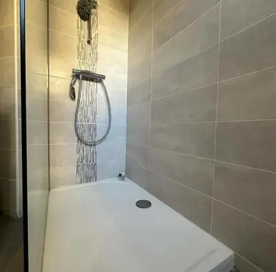 Salle de bains dans l'établissement Casino Juan-les-pins