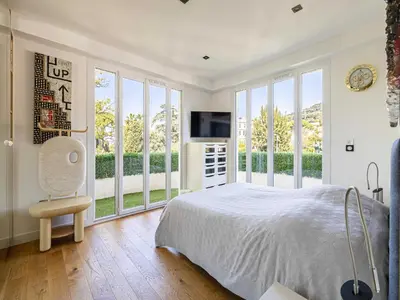 Un ou plusieurs lits dans un hébergement de l'établissement Modern flat with sea view - AC- 2BR- 4P - Cannes