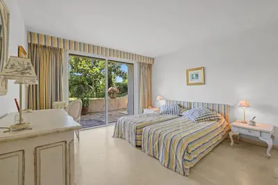 Un ou plusieurs lits dans un hébergement de l'établissement REF 1849 - Cannes - Villa Provencal Style to rent