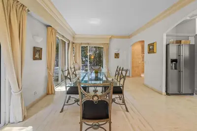 Cuisine ou kitchenette dans l'établissement REF 1849 - Cannes - Villa Provencal Style to rent