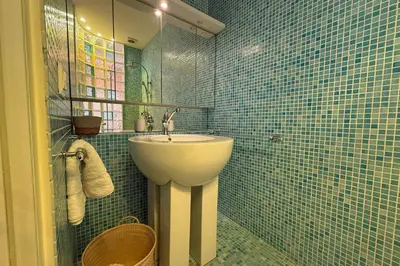 Salle de bains dans l'établissement REF 1988 -Charming apartment in the center of Cannes