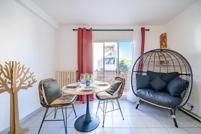 Coin salon dans l'établissement Appartement Rochat - Welkeys