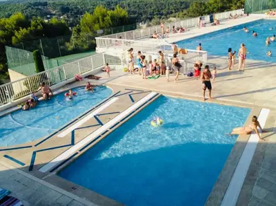 Piscine de l'établissement Spacieux T2 à Mougins-le-Haut ou située à proximité