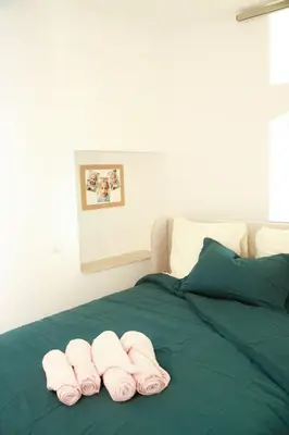 Un ou plusieurs lits dans un hébergement de l'établissement 3BR on the Remparts of Antibes - Sea & Mountain View