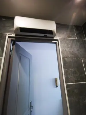 Salle de bains dans l'établissement Cozy Studio in Juan les Pins 700m from Beach