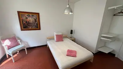 Un ou plusieurs lits dans un hébergement de l'établissement Cannes Center, minutes walk from the Palais des festivals, Beaches, La Croisette and Rue d'Antibes