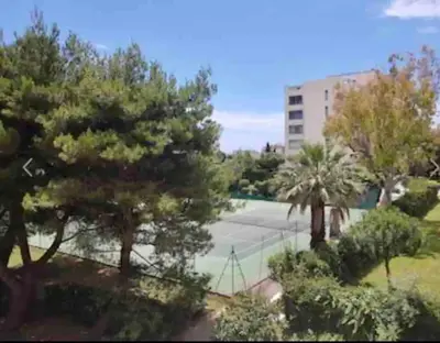 Jardin de l'établissement Beautiful apartment 82m2, WiFi, Air conditioning, sea view & pool & tennis