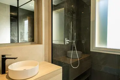 Salle de bains dans l'établissement Magnifique Villa avec vue mer