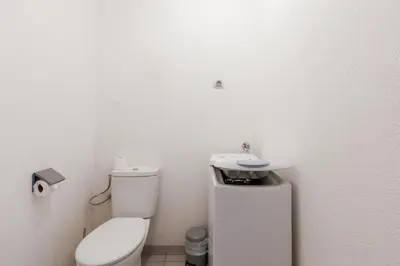 Salle de bains dans l'établissement Cannes Maria YourHostHelper