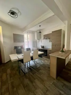 Cuisine ou kitchenette dans l'établissement Joli appart à deux pas des plages et de la gare
