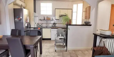 Cuisine ou kitchenette dans l'établissement Appartement au coeur d'Antibes