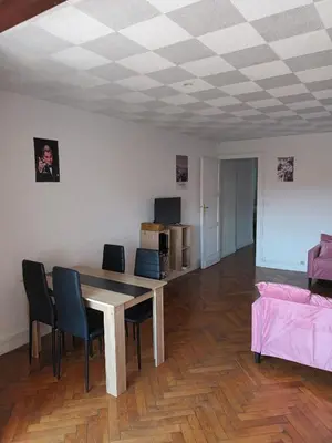 Télévision ou salle de divertissement dans l'établissement Appartement 2 chambres à Cannes entièrement rénové