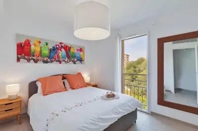 Un ou plusieurs lits dans un hébergement de l'établissement Magnifique Rooftop a Antibes 4 chambres