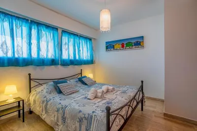 Un ou plusieurs lits dans un hébergement de l'établissement LE CHANTILLY AP4464 by RIVIERA HOLIDAY HOMES