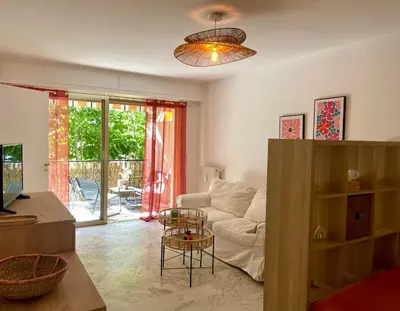 Plan de l'établissement Studio Centre Juan Les Pins - terrasse, proche mer