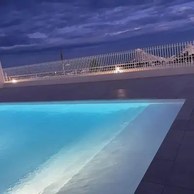 Modern studio - terrace - pool